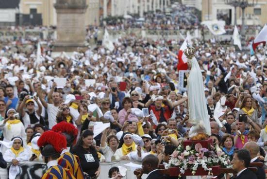 Procession Vierge de Fatima, Rome, octobre 2013