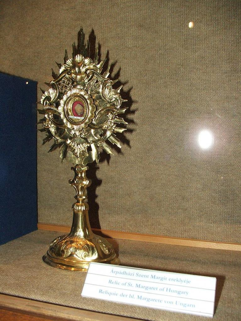 Reliques de Sainte Marguerite de Hongrie, Basilique d'Esztergom