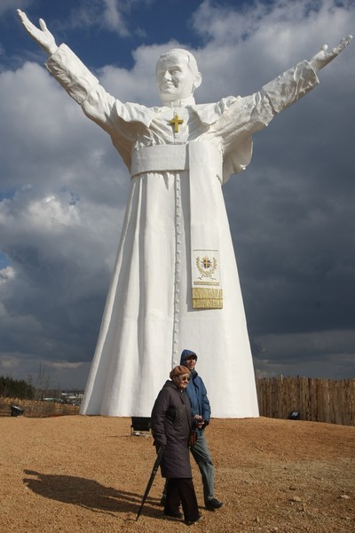 Statue géante de JP II, Czestochowa 2013